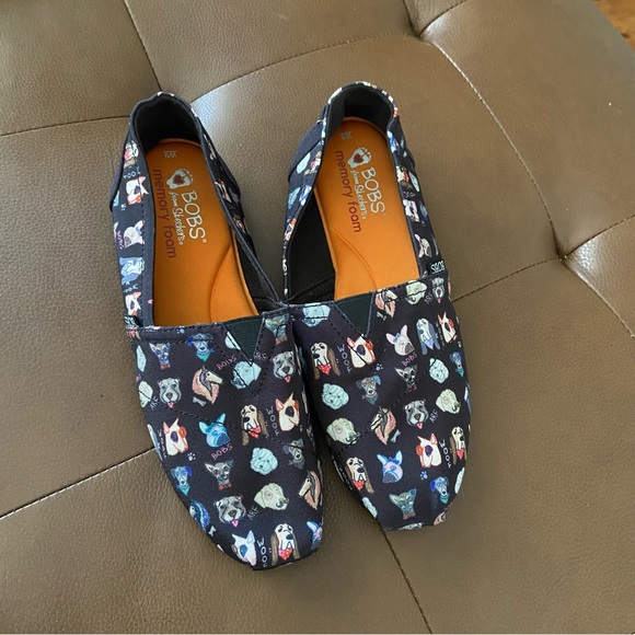 BOBS from Skechers Shoes - Bobs From Sketchers For Dogs Canvas Slip on Sneakers Shoes Size 9